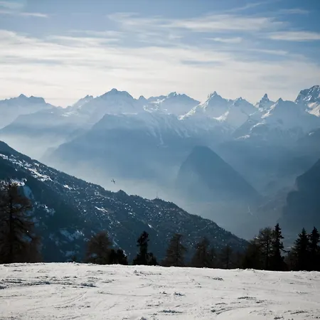 Hilltop With Views Apartman *