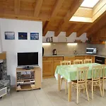 Hilltop With Views Appartement